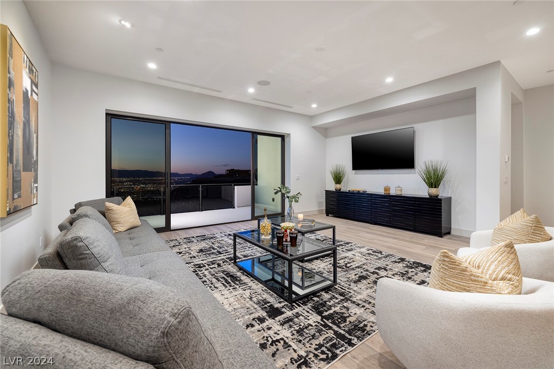 607 Overlook Rim Drive Henderson, NV 89012 - Photo 35 of 52 Gallery Image 35