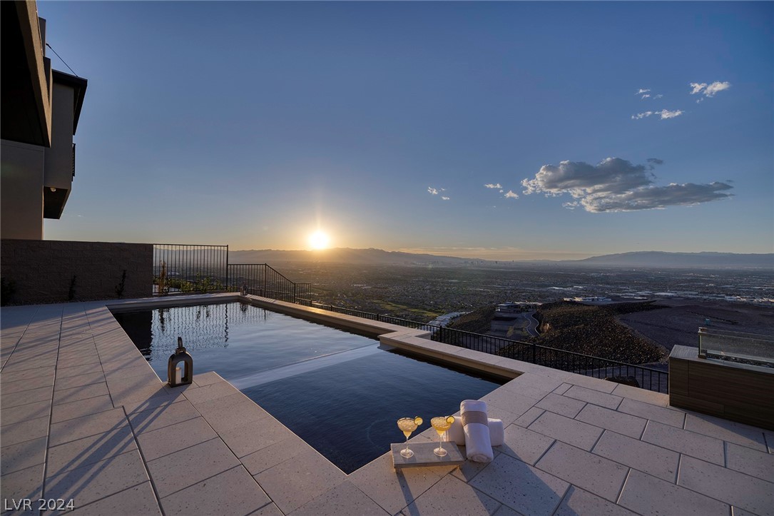 607 Overlook Rim Drive Henderson, NV 89012 - Photo 45 of 52 Gallery Image 45