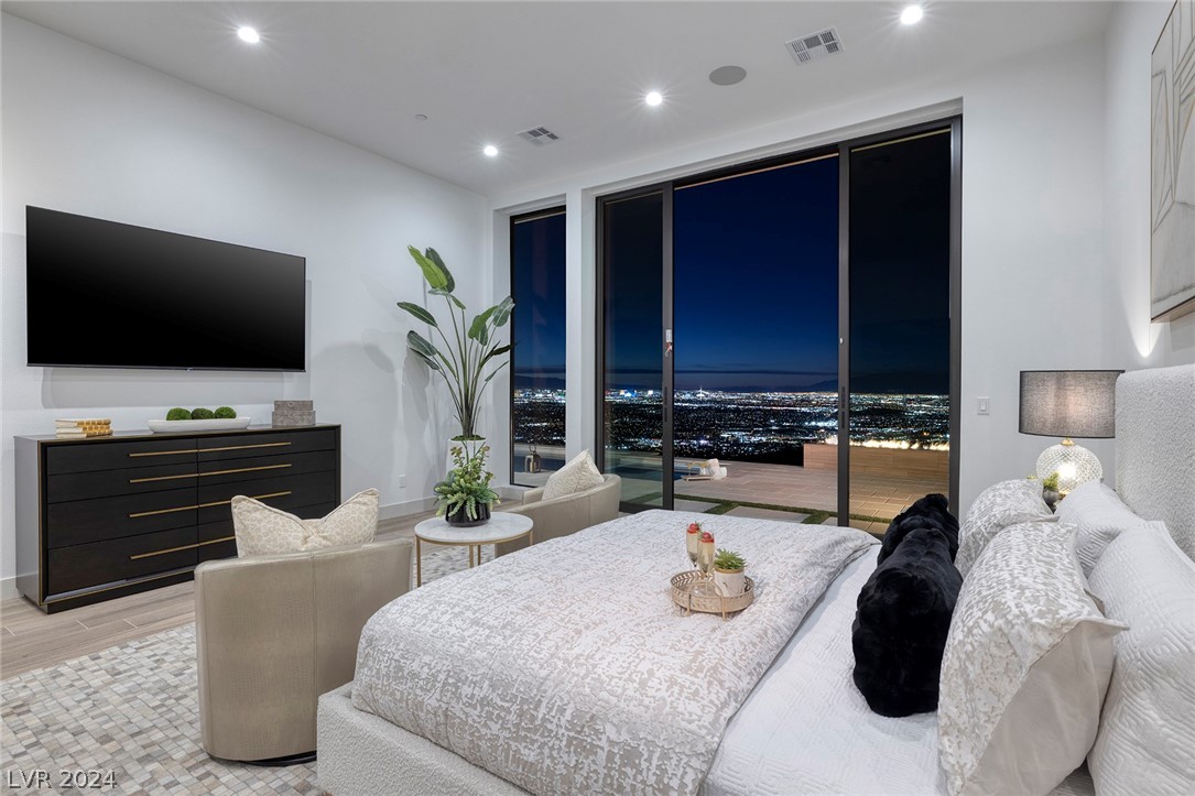 607 Overlook Rim Drive Henderson, NV 89012 - Photo 5 of 52 Gallery Image 5