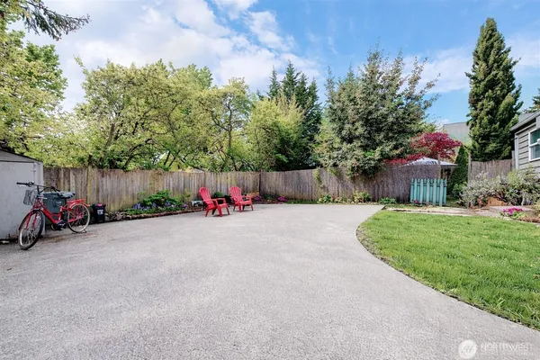 $859,900 | 2517-2519 East Pike Street, Seattle, WA 98122