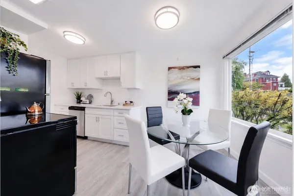 $859,900 | 2517-2519 East Pike Street, Seattle, WA 98122