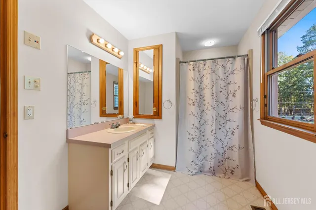 $550,000 | 131 Cedarbrook Road, Sicklerville, NJ 08081