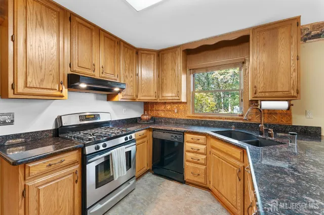 $550,000 | 131 Cedarbrook Road, Sicklerville, NJ 08081