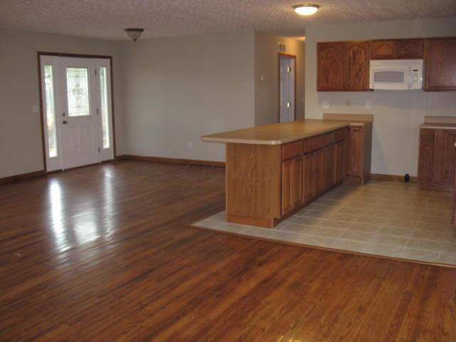 6611 Marietta Road Northeast Lancaster, OH 43130 - Photo 3 of 33