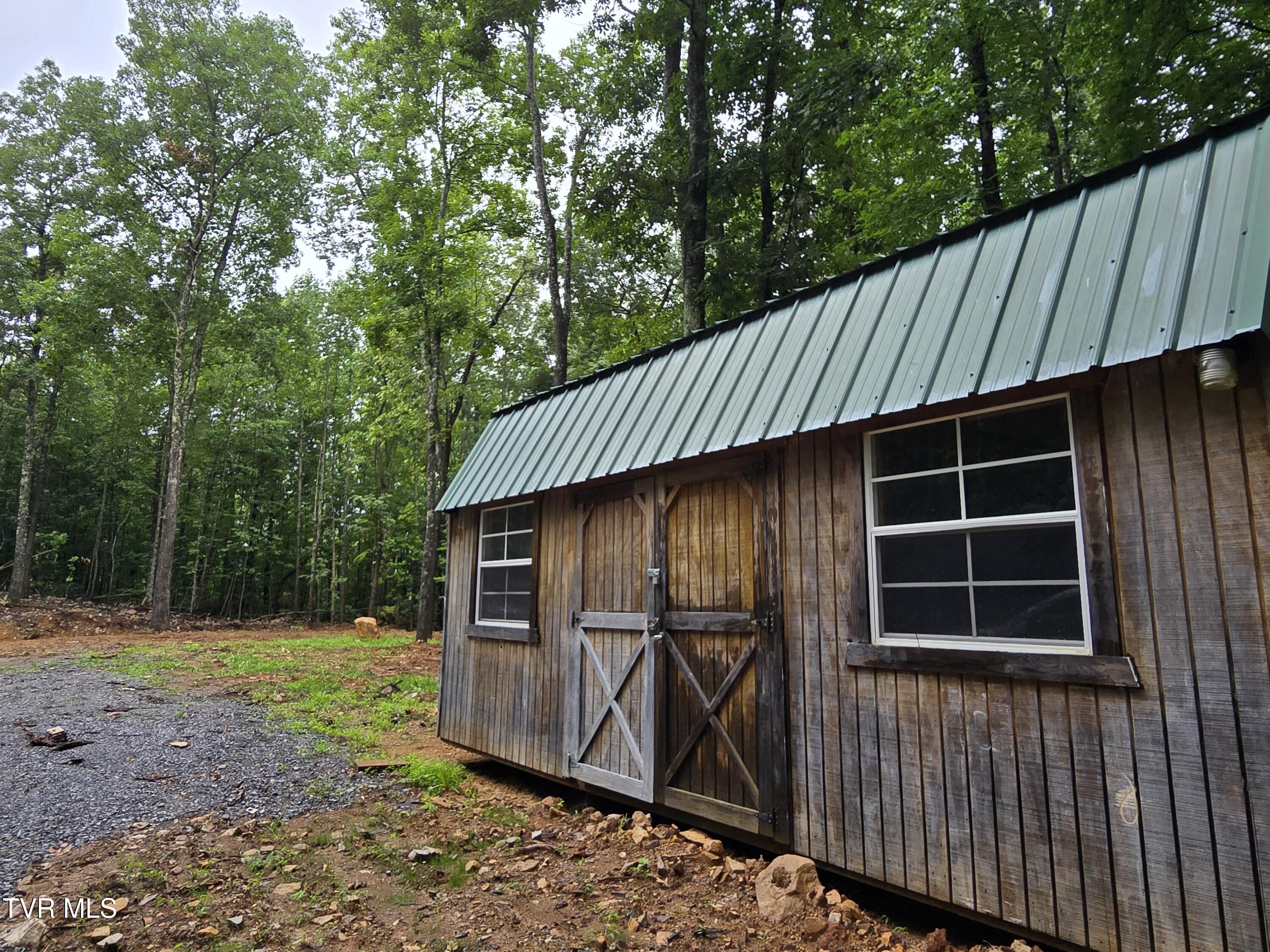 180 Bill Nave Loop, Unit 6 Elizabethton, TN 37643 - Photo 1 of 21 IMG_4258