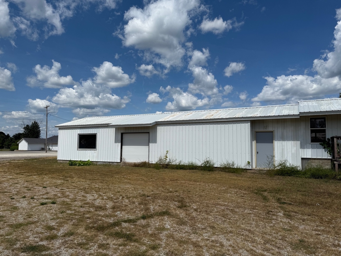 18 Broadway Street Herrick, IL 62431 - Photo 5 of 16 a view of a yard