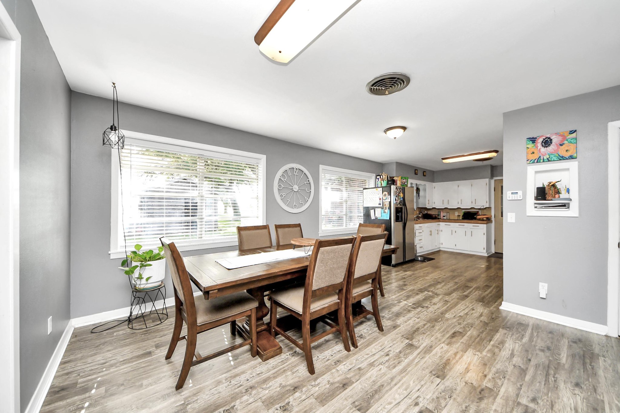 2990 FM 1163 Road El Campo, TX 77437 - Photo 20 of 50 a view of a dining room with furniture and a window