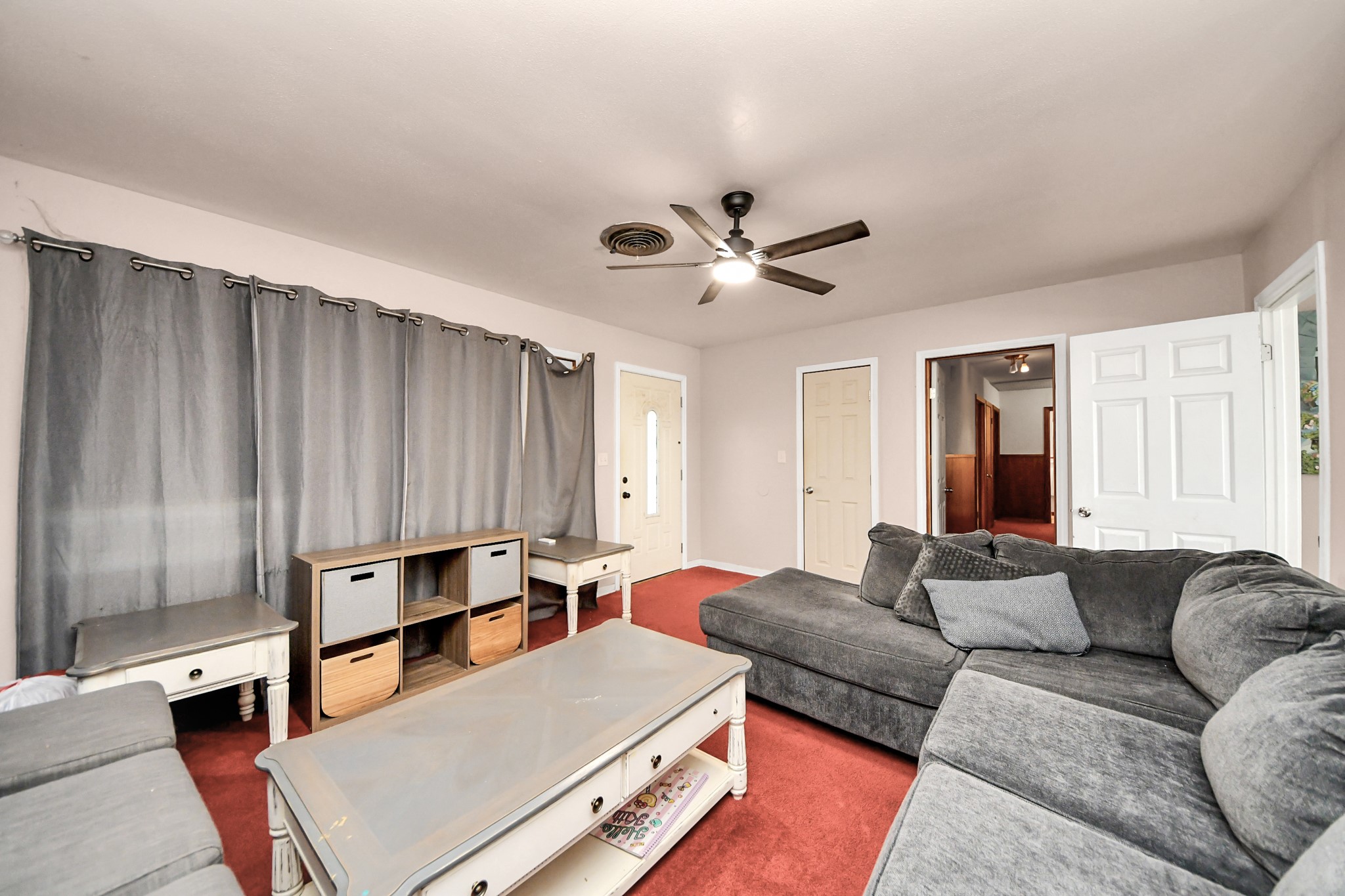 2990 FM 1163 Road El Campo, TX 77437 - Photo 32 of 50 a living room with furniture and a window