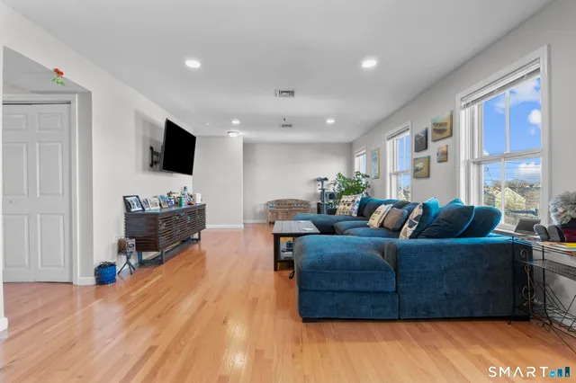 $249,990 | 673 Quinnipiac Avenue, Unit 673, New Haven, CT 06513