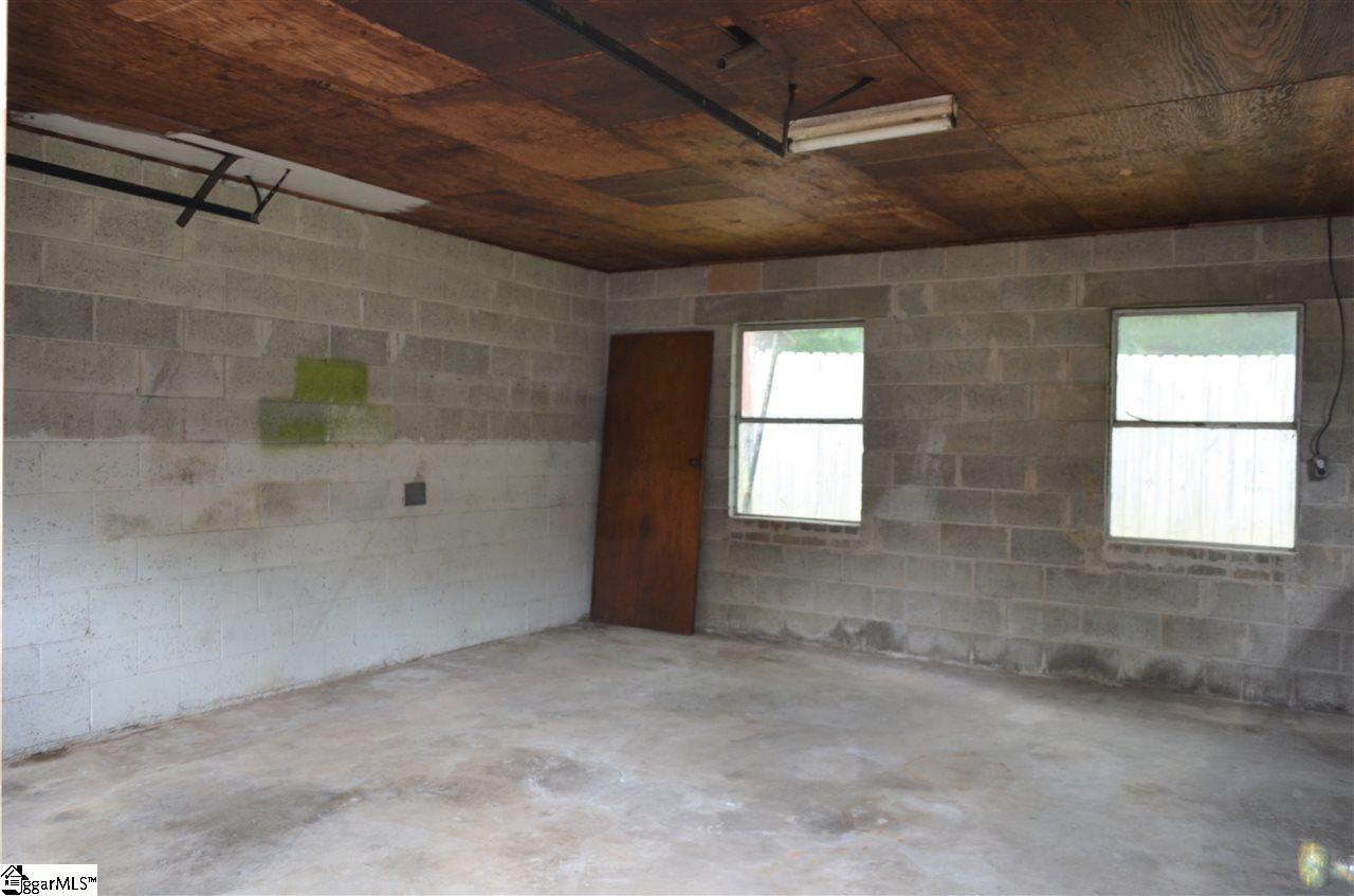 6605 Augusta Road Greenville, SC 29605 - Photo 11 of 36 Gallery Image 11