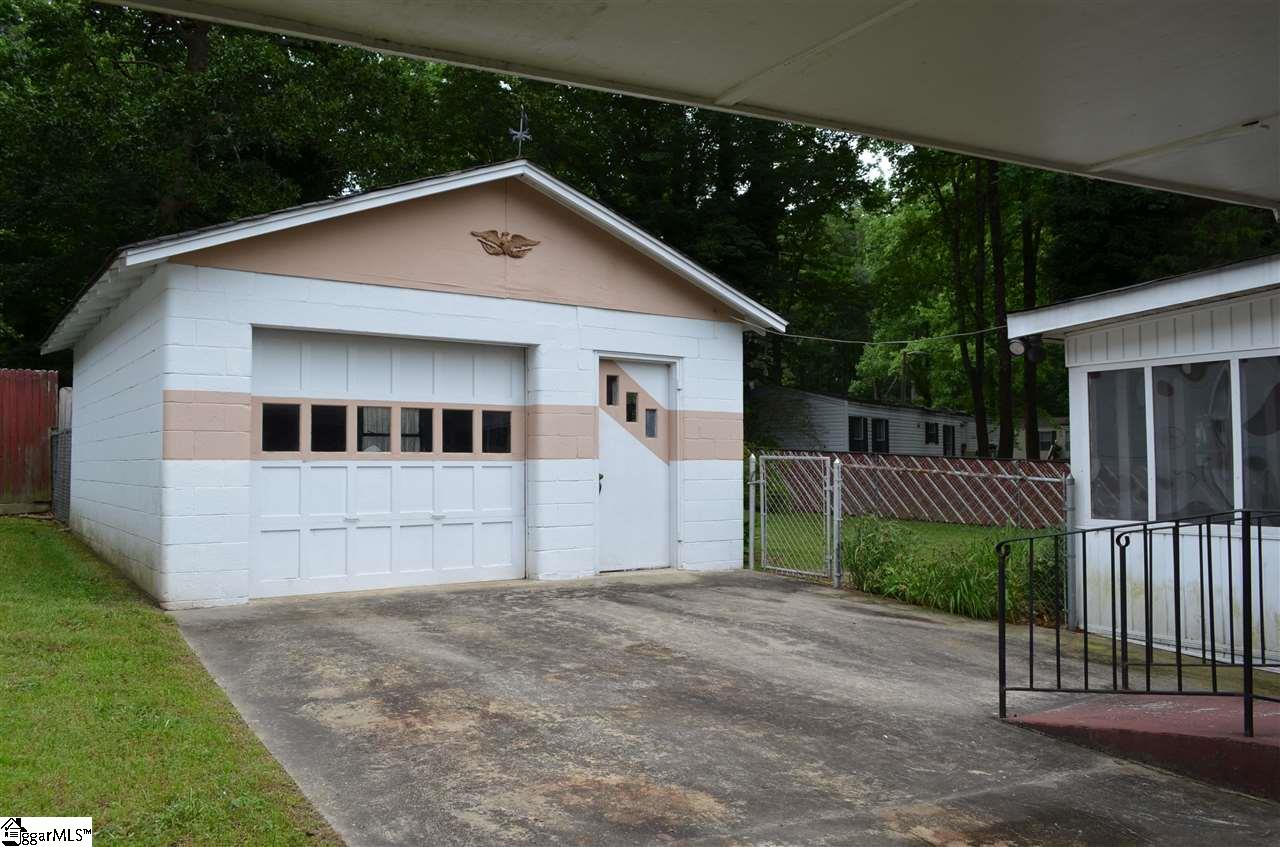 6605 Augusta Road Greenville, SC 29605 - Photo 9 of 36 Gallery Image 9