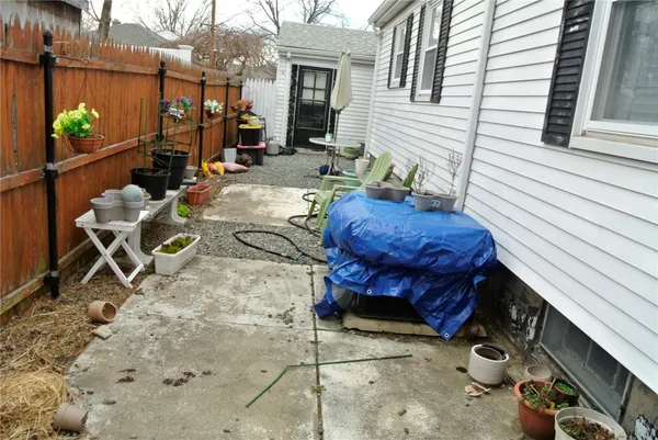 $325,000 | 186 Fiat Avenue, Cranston, RI 02910