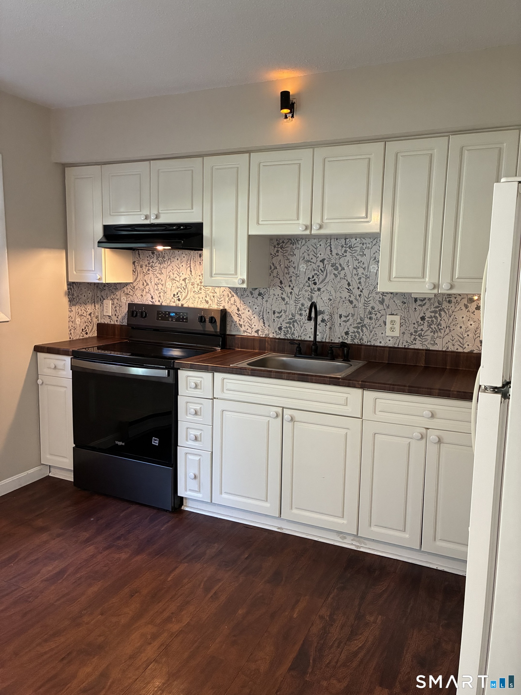 94 Canterbury Road, Unit C Plainfield, CT 06374 - Photo 5 of 18