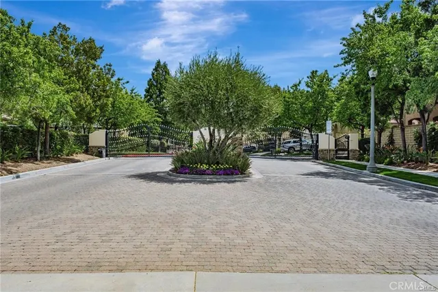 $845,000 | 26640 Via Bellazza, Valencia, CA 91381