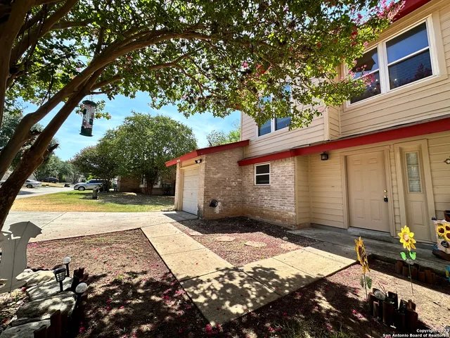 $1,445 | 6949 Wright Way Street, San Antonio, TX 78240
