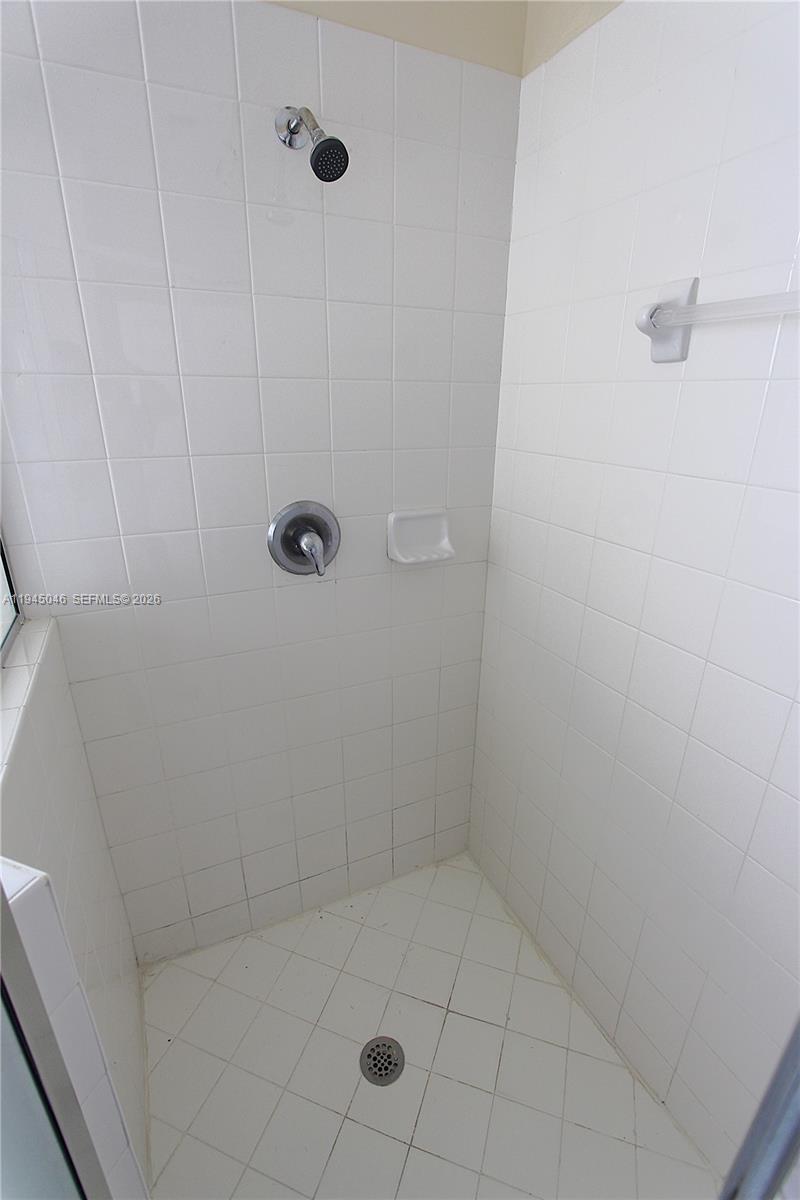 9274 Southwest 220th Terrace, Unit 9274 Cutler Bay, FL 33190 - Photo 22 of 24