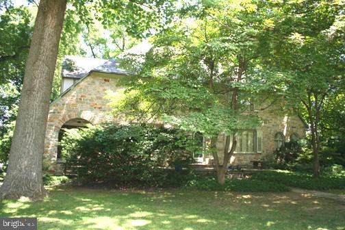 1413 Center Road Lancaster, PA 17603 - Photo 2 of 5 Gallery Image 2