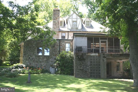 1413 Center Road Lancaster, PA 17603 - Photo 5 of 5 Gallery Image 5