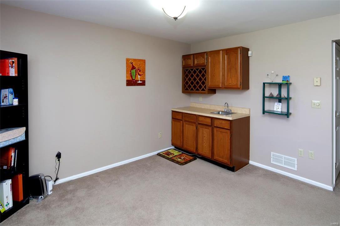 1000 North Spoede Road St. Louis, MO 63146 - Photo 15 of 16 Gallery Image 15