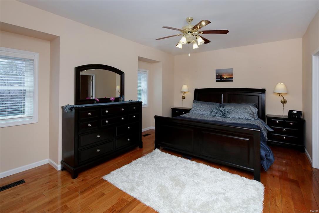 1000 North Spoede Road St. Louis, MO 63146 - Photo 9 of 16 Gallery Image 9