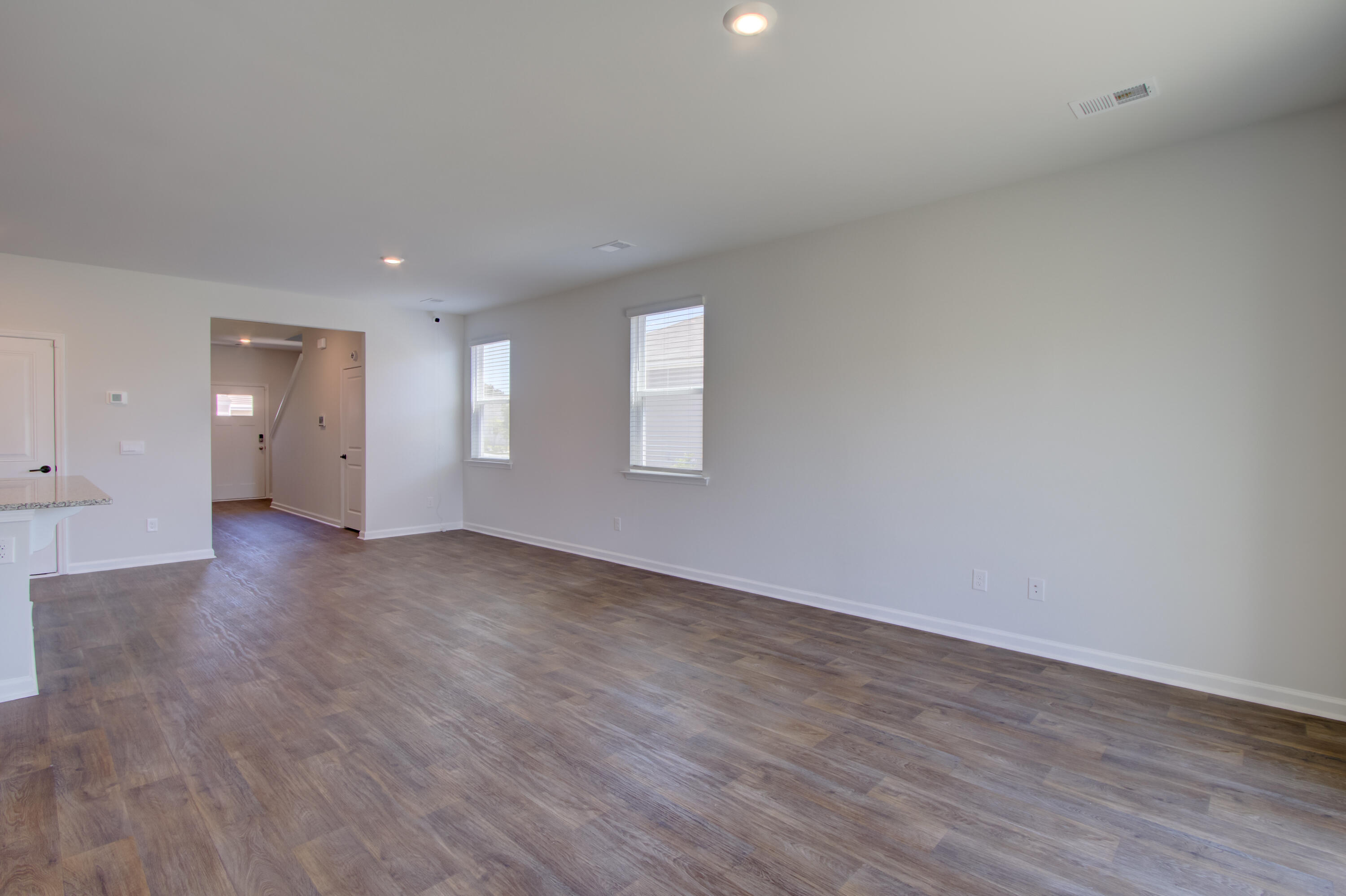 729 Long Blf Road Summerville, SC 29486 - Photo 15 of 33 05142026-025