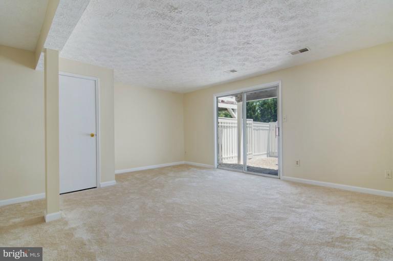 12109 Sundance Court Reston, VA 20194 - Photo 1 of 21 Family Room