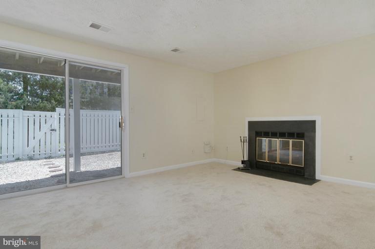 12109 Sundance Court Reston, VA 20194 - Photo 7 of 21 Family Room