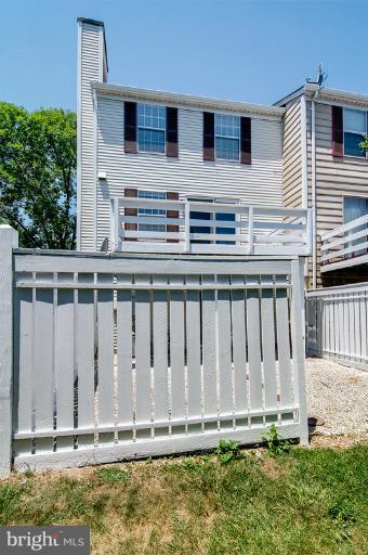 12109 Sundance Court Reston, VA 20194 - Photo 9 of 21 Exterior (Rear)