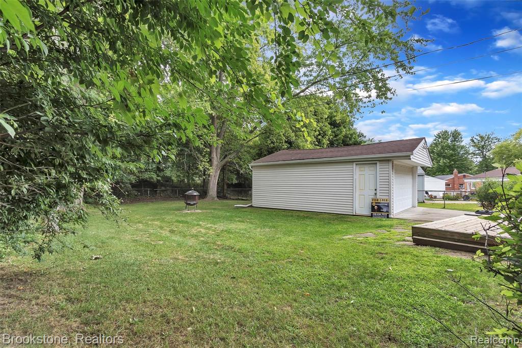 392 Winry Drive Rochester Hills, MI 48307 - Photo 31 of 35