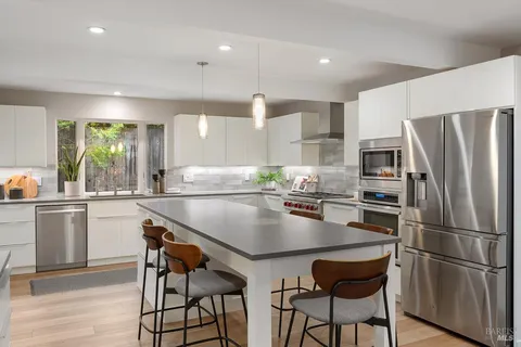 $2,079,000 | 829 Del Ganado Road, San Rafael, CA 94903