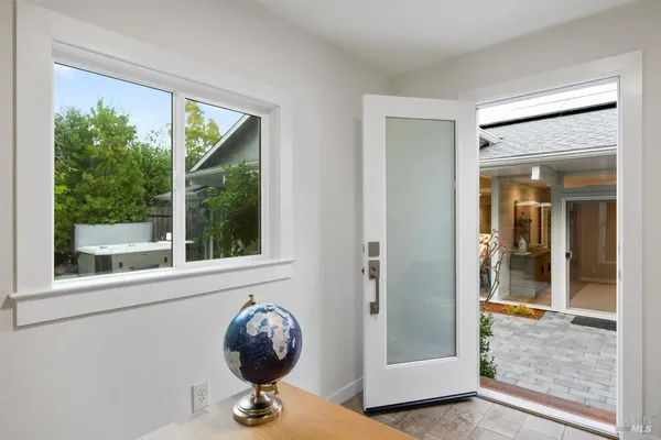 $2,079,000 | 829 Del Ganado Road, San Rafael, CA 94903