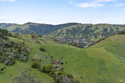 $2,079,000 | 829 Del Ganado Road, San Rafael, CA 94903