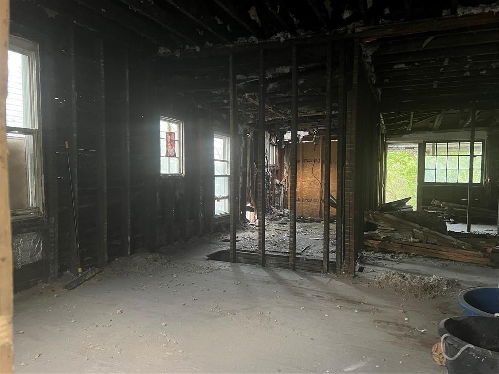 624 Forrest Street New Castle, PA 16101 - Photo 2 of 4 a view of outdoor space