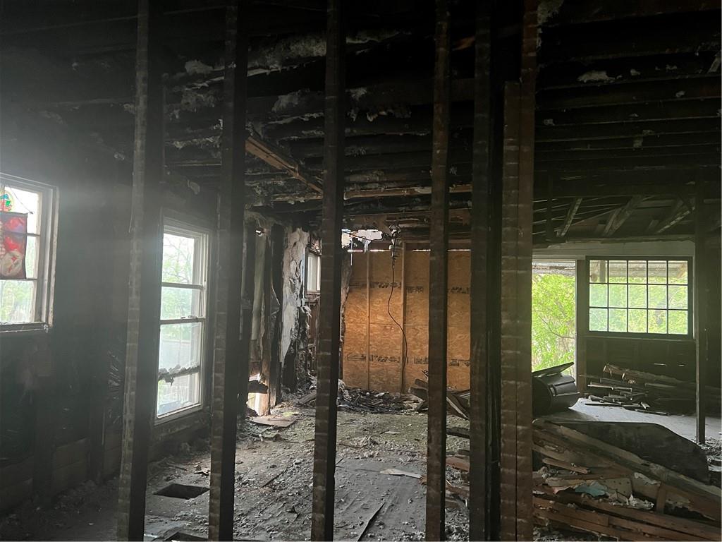 624 Forrest Street New Castle, PA 16101 - Photo 3 of 4 a room with lots of light and window