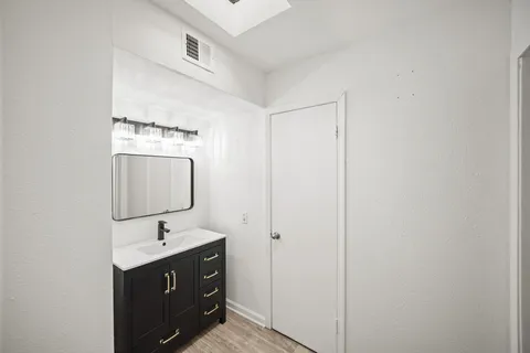 $125,000 | 7047 Bissonnet Street, Unit 62, Houston, TX 77074