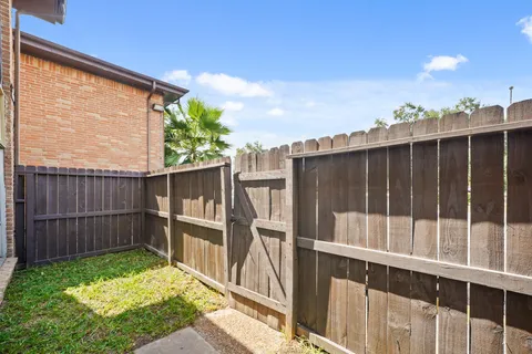 $125,000 | 7047 Bissonnet Street, Unit 62, Houston, TX 77074