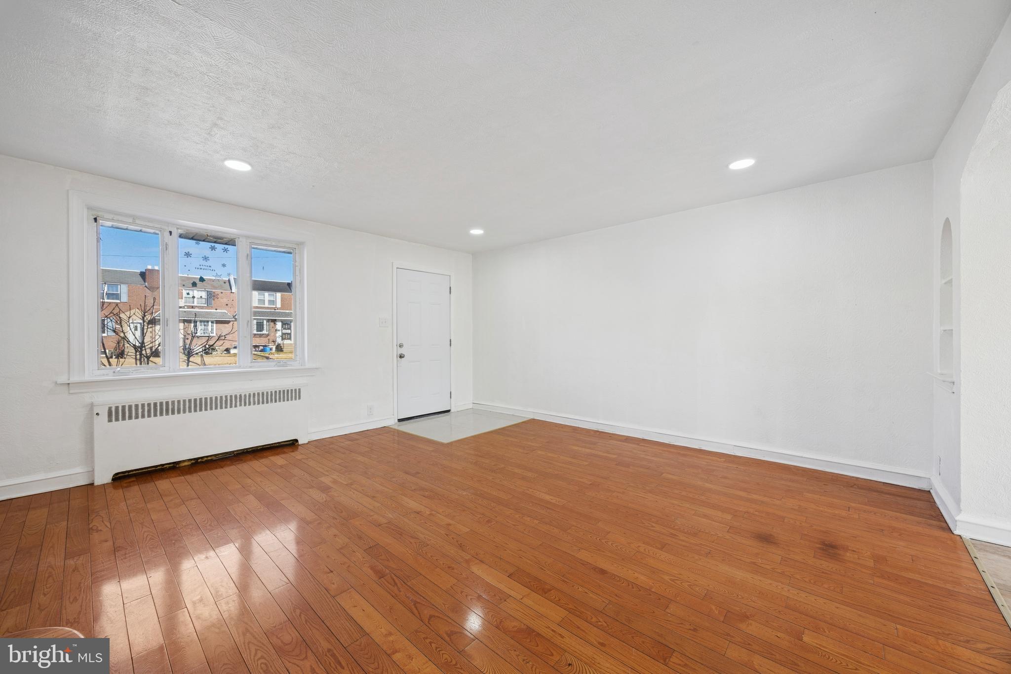 2930 Glenview Street Philadelphia, PA 19149 - Photo 4 of 25