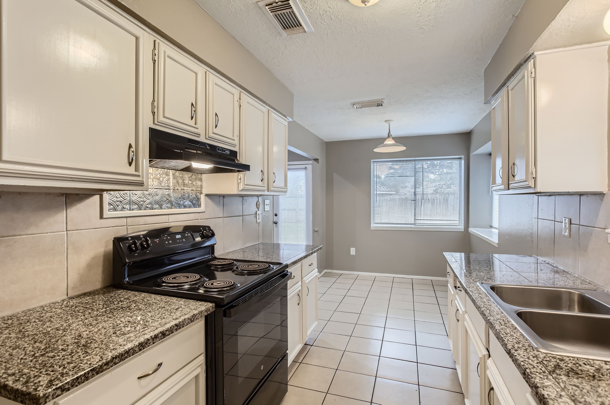 5607 Circlegate Drive Spring, TX 77373 - Photo 7 of 24 Kitchen