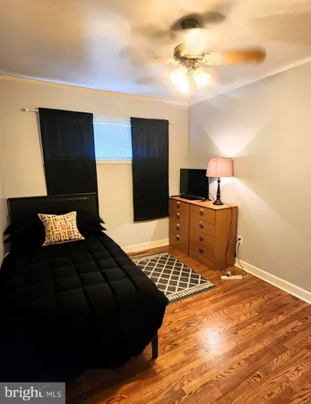 a view of a livingroom with furniture