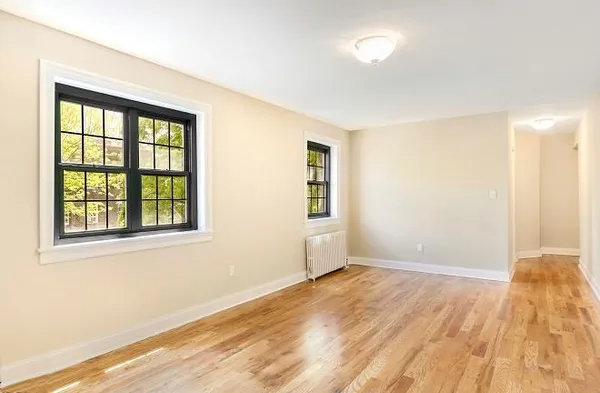 $369,000 | 77-40 Main Street, Unit 3B | Kew Gardens Hills