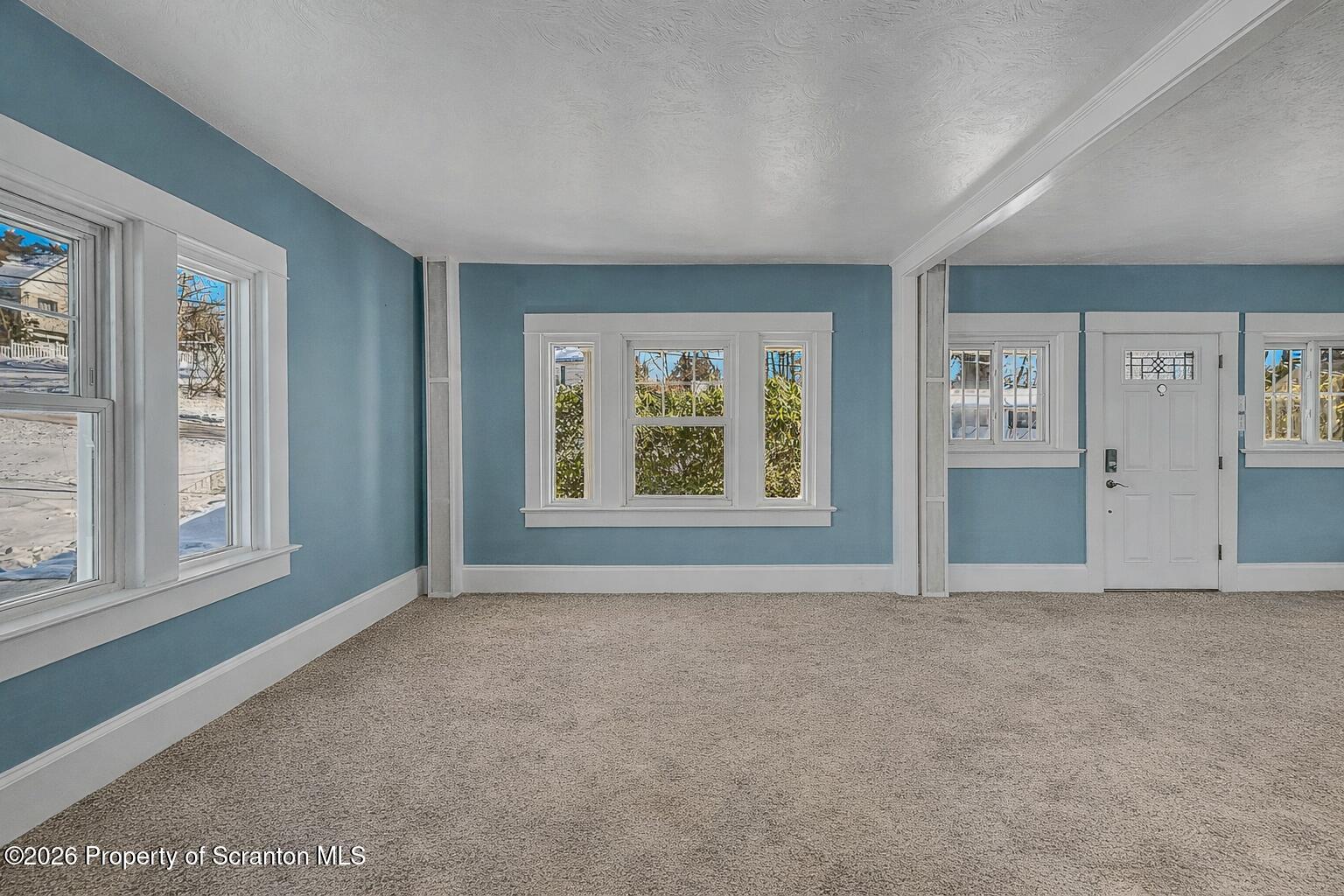 429 Clark Avenue Clarks Summit, PA 18411 - Photo 5 of 39 living room