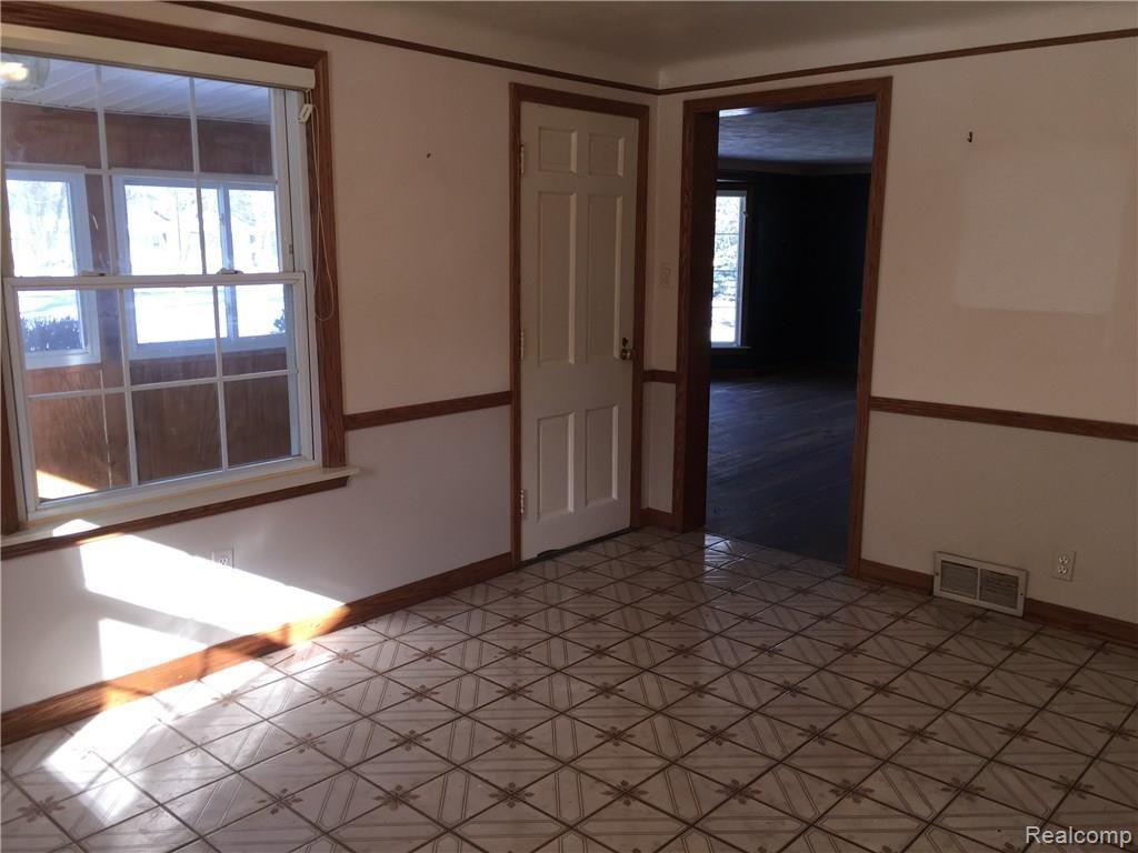 21455 Meridian Road Grosse Ile, MI 48138 - Photo 10 of 30 IMG_0882.JPG