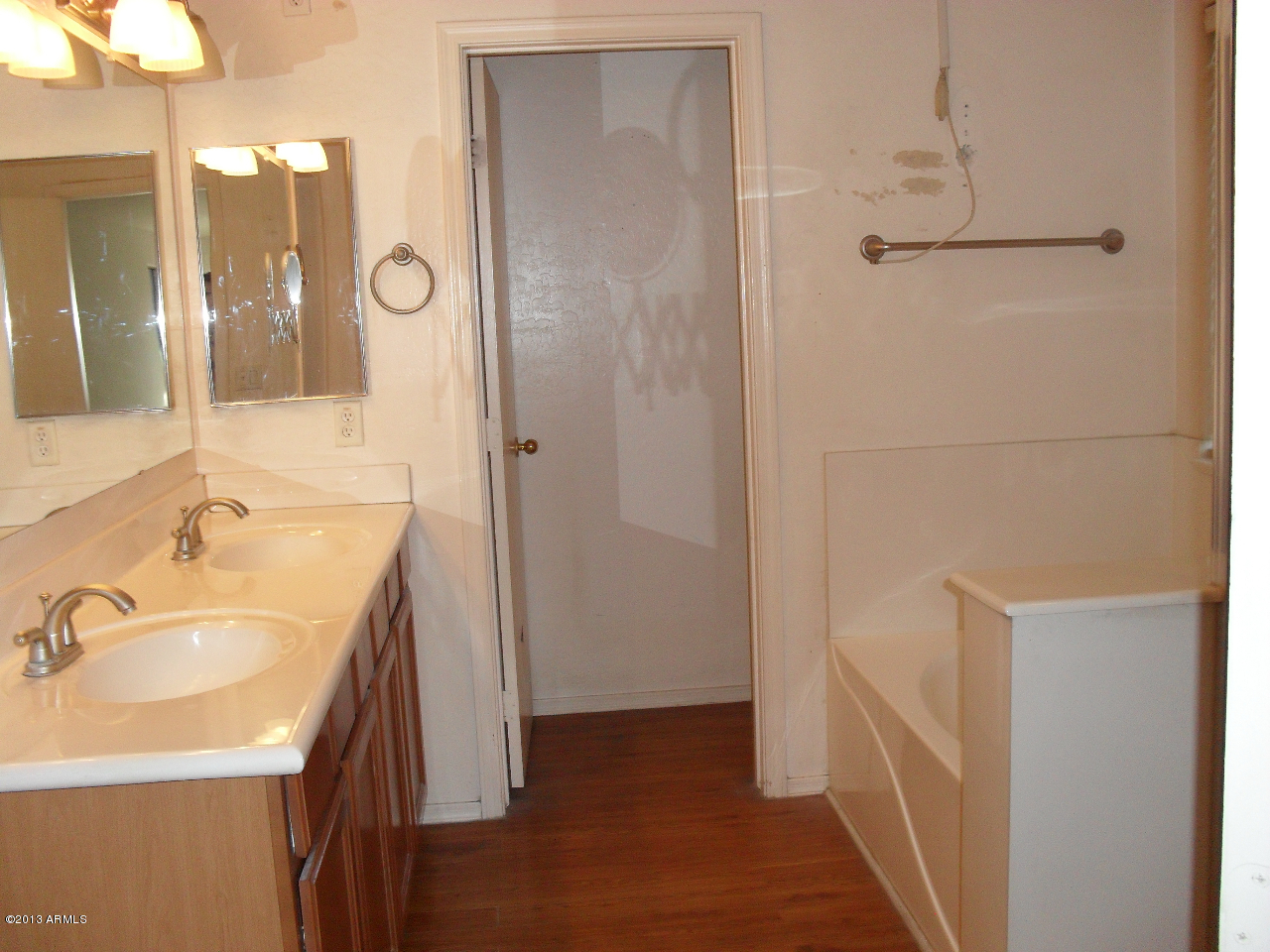 9938 West Riverside Avenue Tolleson, AZ 85353 - Photo 6 of 8 Irvin 053