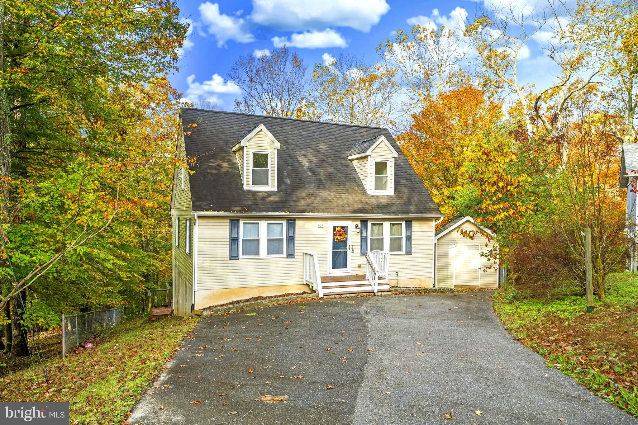 631 San Gabriel Road Lusby, MD 20657 - Photo 2 of 31 Come on it...It's warm and inviting.