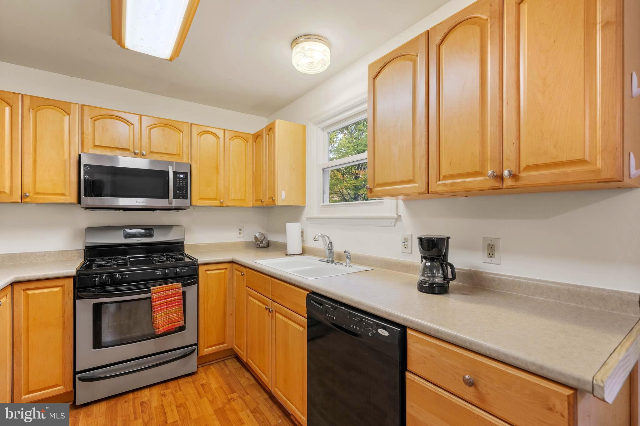 631 San Gabriel Road Lusby, MD 20657 - Photo 15 of 31 Loads of cabinets.