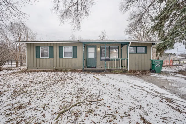 $1,600 | 2932 Cameron Avenue, Rockford, IL 61101