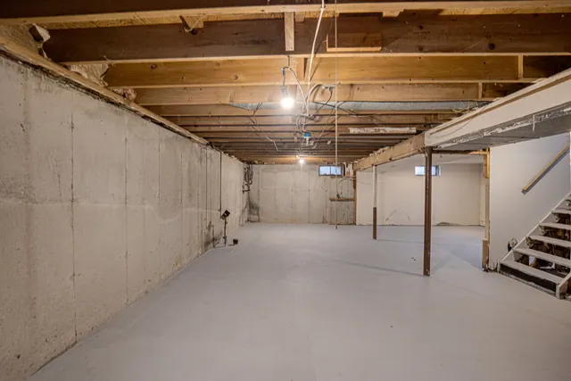 $1,600 | 2932 Cameron Avenue, Rockford, IL 61101