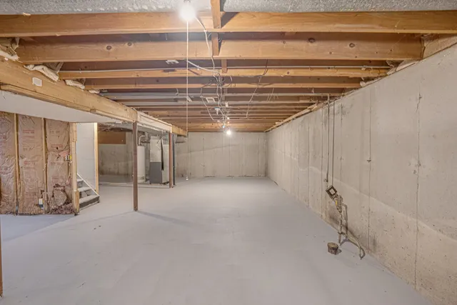 $1,600 | 2932 Cameron Avenue, Rockford, IL 61101