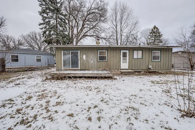 $1,600 | 2932 Cameron Avenue, Rockford, IL 61101