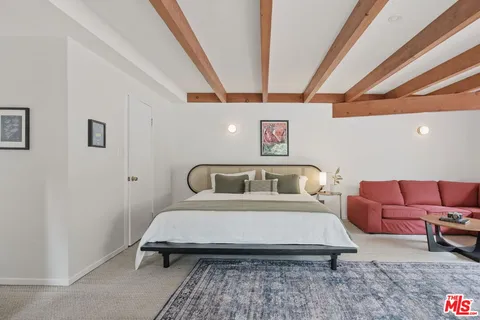 $2,595,000 | 1602 Golf Club Drive, Glendale, CA 91206